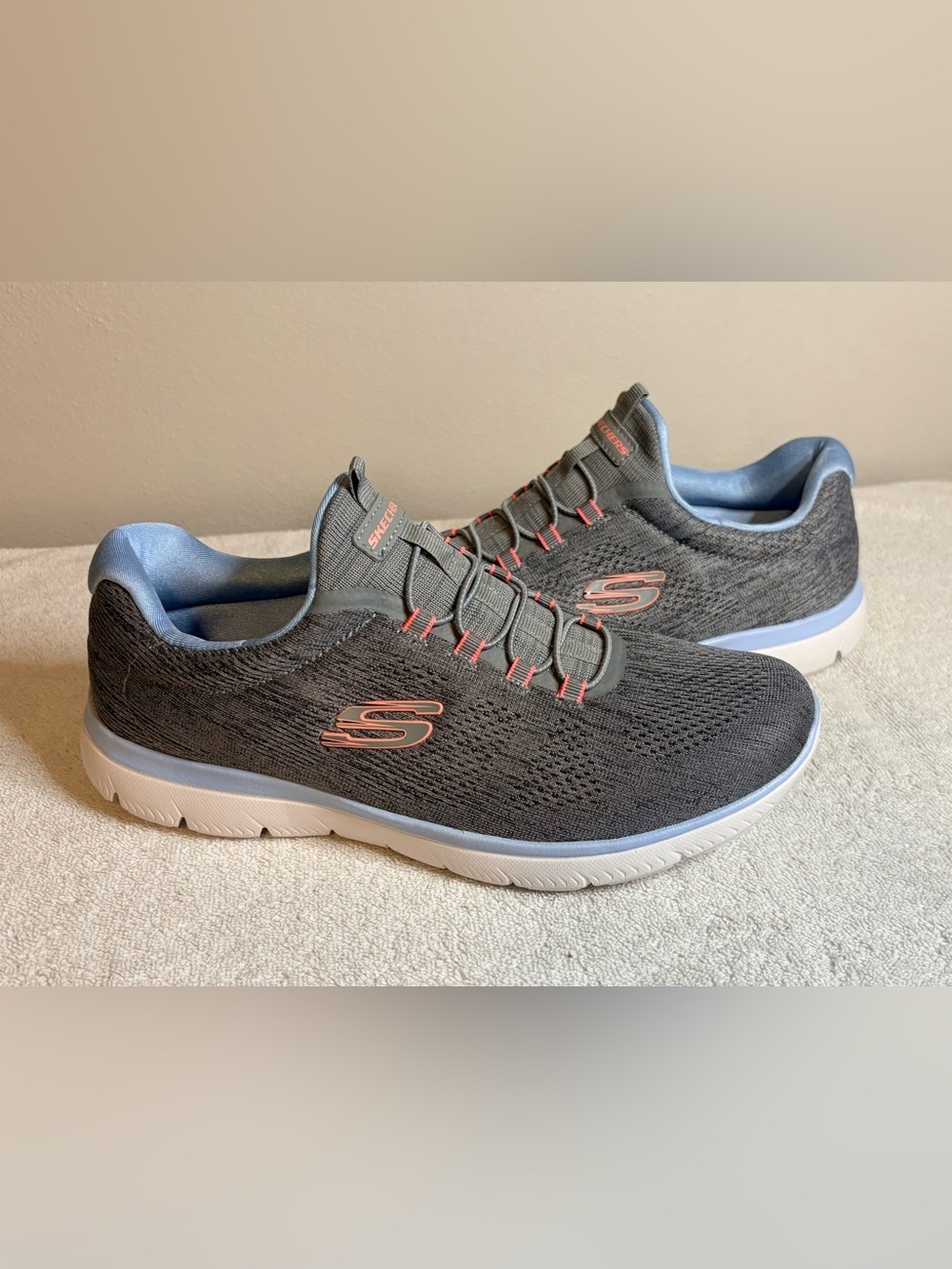 Skechers Summits Fun Flair Women’s Size 11 Wide Gray Memory Foam Walking Shoes